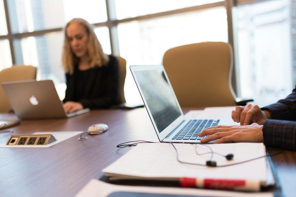 Stratégies innovantes pour une formation hse en ligne performante